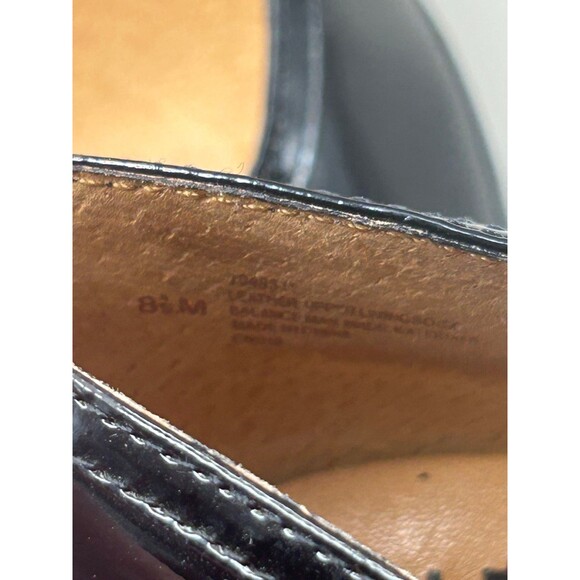 Sofft Womens Black Patent Leather Pump Ribbon Button Low Heel Size 8.5M - Picture 6 of 7